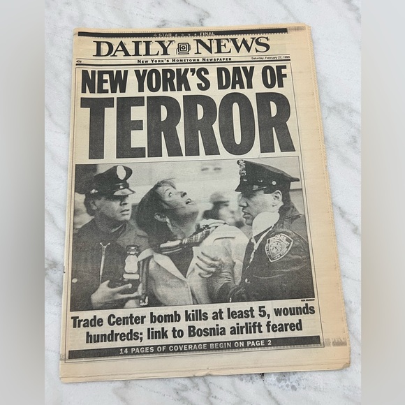3 original newspapers from the first World Trade Center bombing in March 1993 - Picture 2 of 7